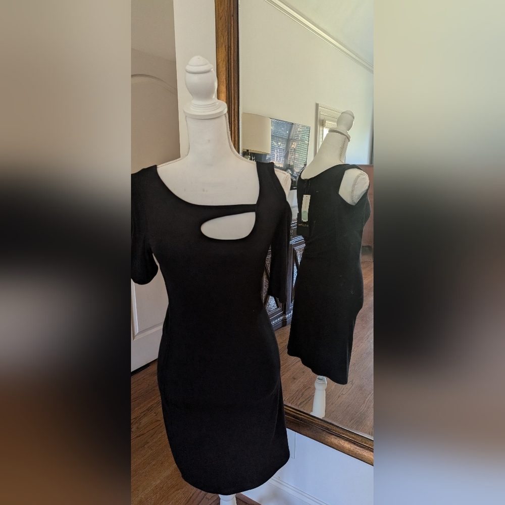Elegant Black Long Sleeve Dress with Cut-Out